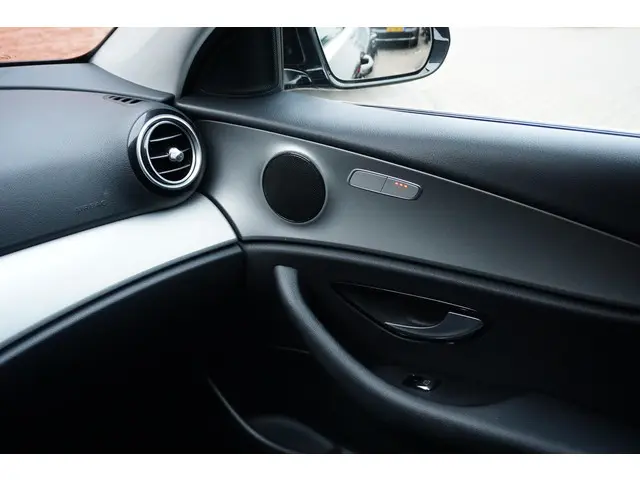 Mercedes-Benz E-Klasse Estate 200 Premium 2018 Benzine 19