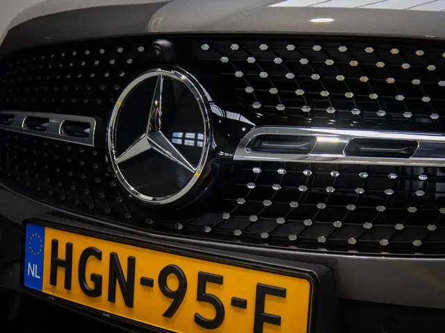 Mercedes-Benz GLA 180 Star Edition AMG Line 2025 Benzine 5