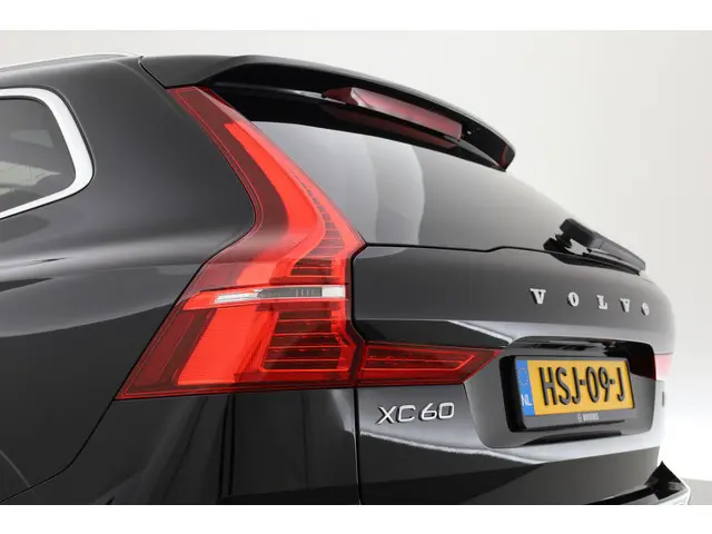 Volvo XC60 T6 Recharge Core 2022 Hybride Benzine 27