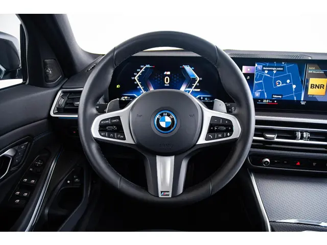 BMW 3 Serie Touring 330e 2024 Hybride Benzine 60