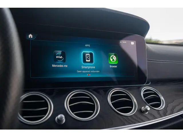 Mercedes-Benz E-Klasse 300 e AMG 2020 Hybride Benzine 16