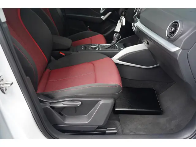 Audi Q2 35 TFSI epic 2020 Benzine 45
