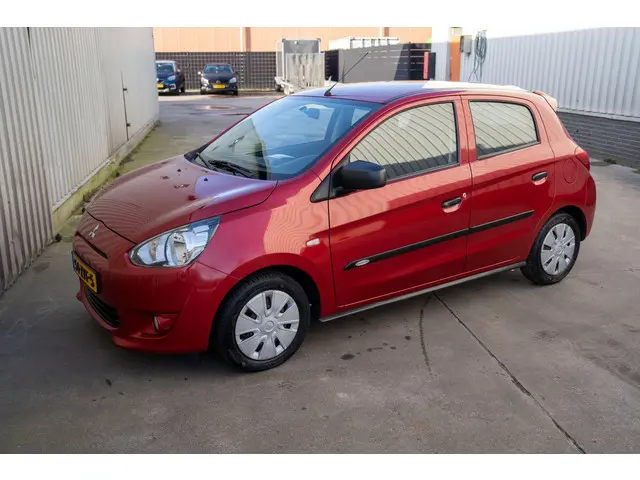 Mitsubishi Space Star 1.0 Inform 2013 Benzine 8