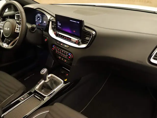 Kia XCeed 1.0 T-GDi GT-Line First Edition 2023 Benzine 16
