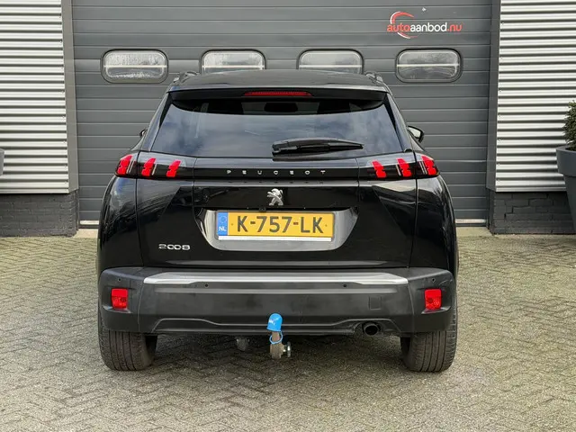 Peugeot 2008 1.2 PureTech Blue Lease Allure 2021 Benzine 6