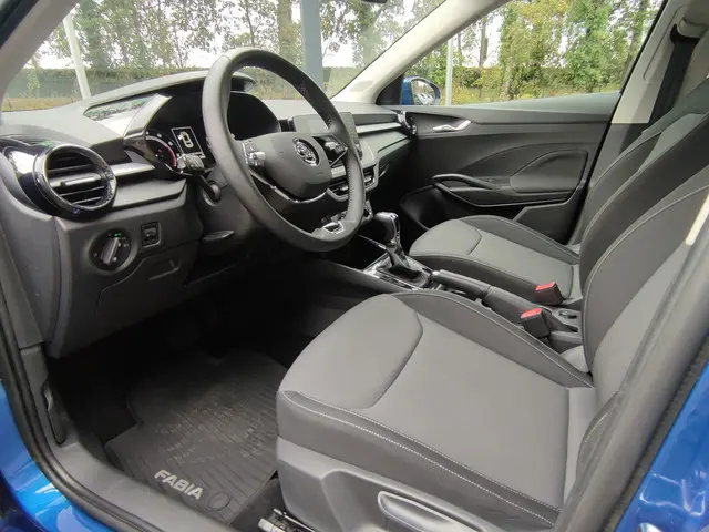 Škoda Fabia 1.0 TSI 110PK DSG Ambition 2023 Benzine 21