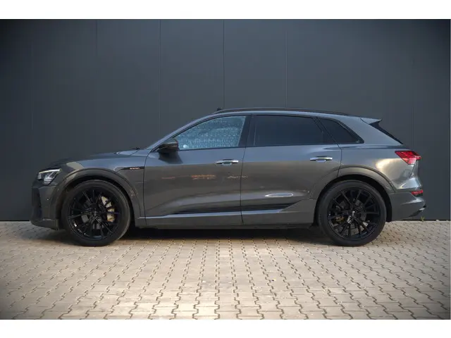 Audi e-tron 2