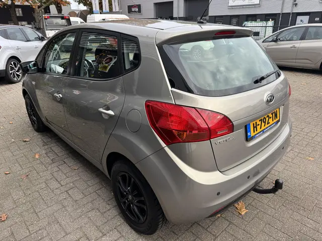 Kia Venga 1.4 CVVT Plus Pack 2012 Benzine 6