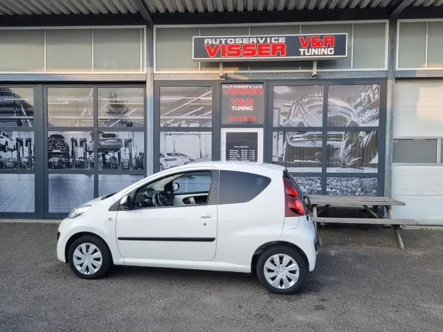 Peugeot 107 1.0 Access 2012 Benzine 3