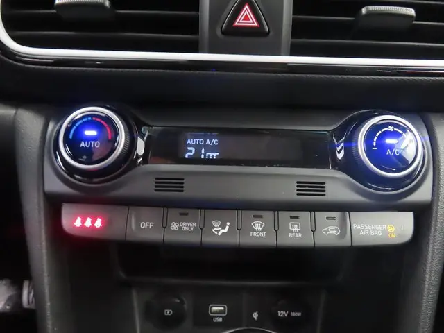 Hyundai Kona 1.6 GDI HEV Premium 2020 Hybride Benzine 18