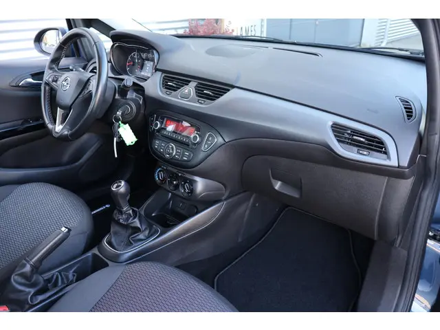 Opel Corsa 1.4 Edition 2017 Benzine 6