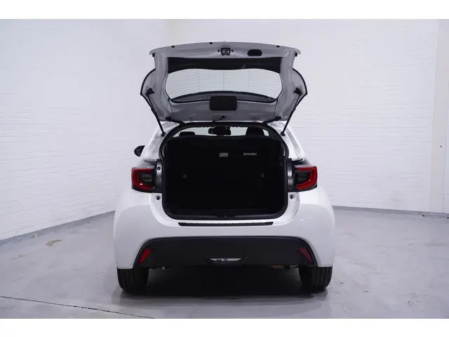 Toyota Yaris 1.5 Hybrid 115 Comfort 2022 Hybride Benzine 16