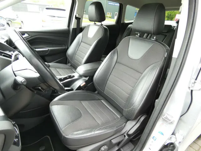 Ford Kuga HELAAS VERKOCHT!!! 2016 Benzine 8