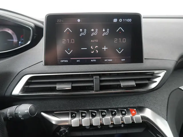 Peugeot 3008 1.6 PureTech GT Line 2019 Benzine 19