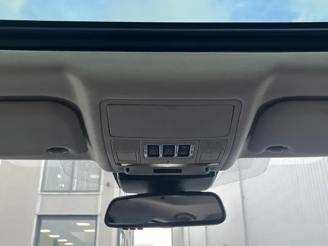 Jaguar XE 2.0 Portfolio 2015 Benzine 63