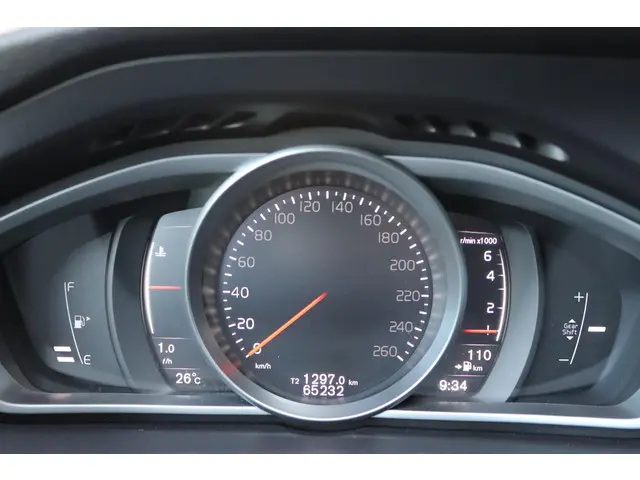 Volvo V40 2.0 T2 Nordic+ 2018 Benzine 4
