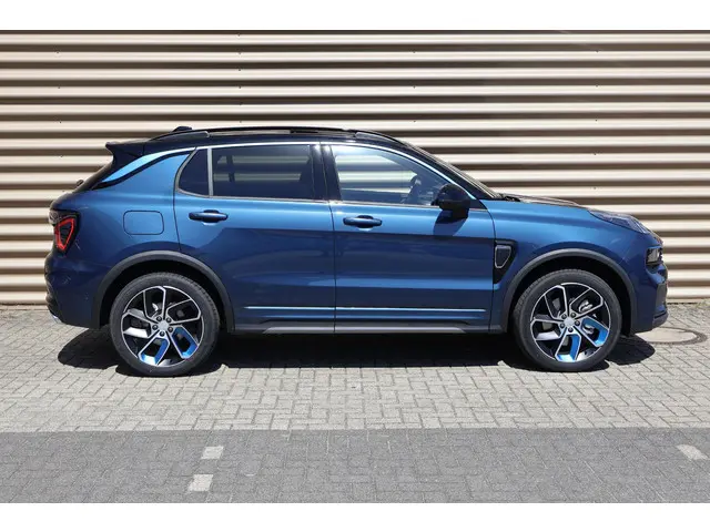Lynk & Co 01 1.5 2025 Hybride Benzine 7