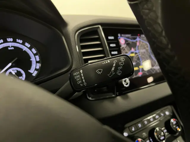 Škoda Karoq 1.0 TSI Style 2020 Benzine 33