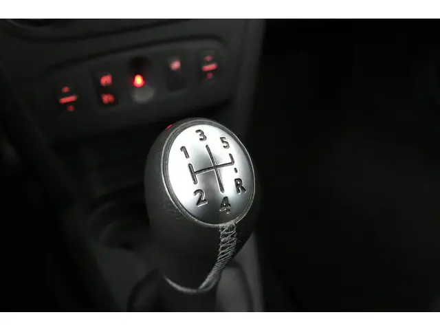 Dacia Logan MCV Stepway TCe 90 Tech Road 2019 Benzine 25