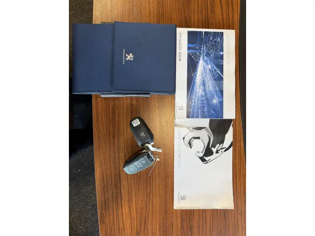 Peugeot 3008 1.2 PureTech GT Line 2020 Benzine 32