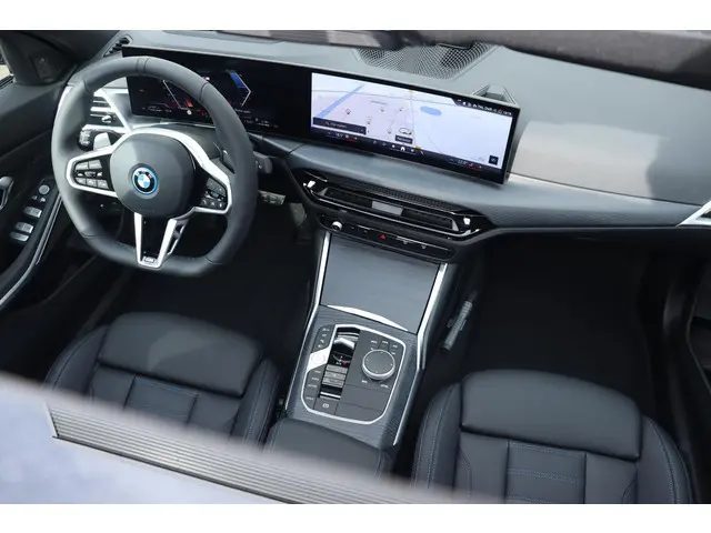 BMW 3 Serie Touring 330e 2025 Hybride Benzine 17