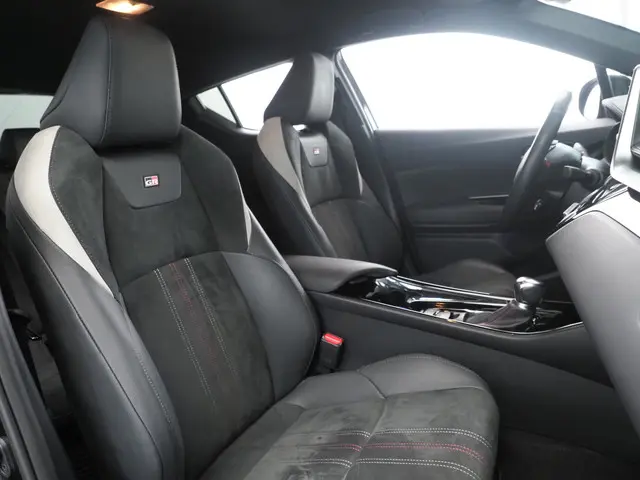 Toyota C-HR 1.8 Hybrid GR-Sport 2023 Hybride Benzine 14