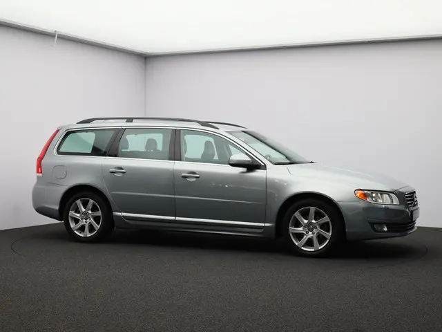 Volvo V70 T4 Nordic+ 2014 Benzine 33