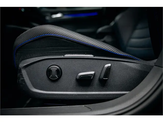 Volkswagen Golf 2.0 TSI R 4Motion 2022 Benzine 31