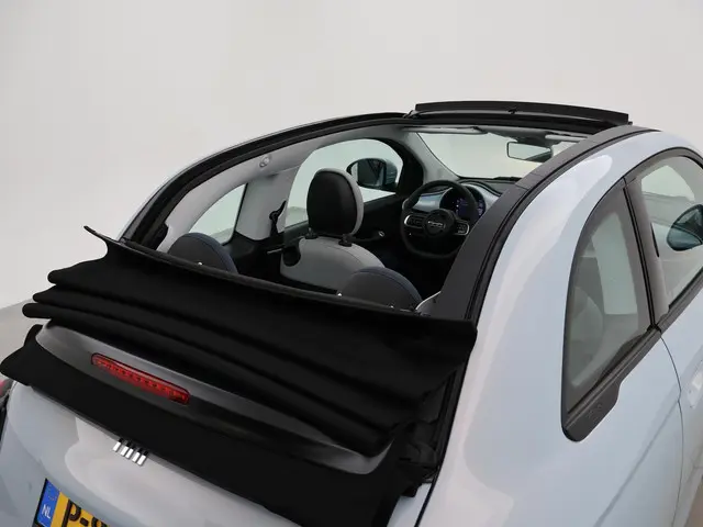 Fiat 500e 42 kWh Aut. *CELESTIAL BLUE* 2021 Elektrisch 35