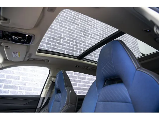 Lynk & Co 01 1.5 Plug-in Hybride 2022 Hybride Benzine 32
