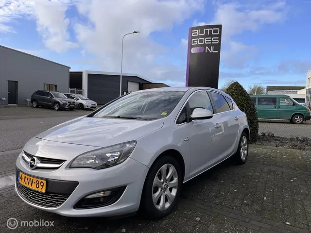 Opel Astra 1.4 Turbo Business + 2014 Benzine 5
