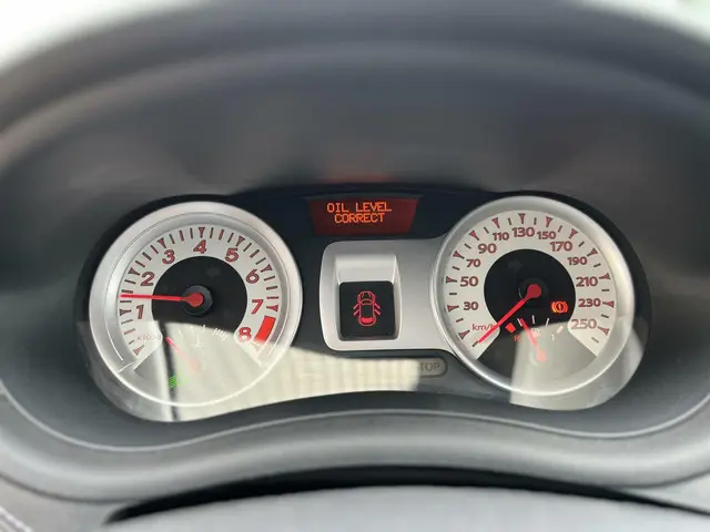 Renault Clio 1.6 GT GORDINI SERIE PANO 2012 Benzine 26