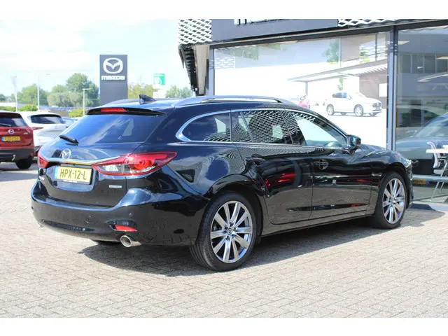 Mazda 6 Sportbreak 2.5 SkyActiv-G 194 Luxury 2022 Benzine 8