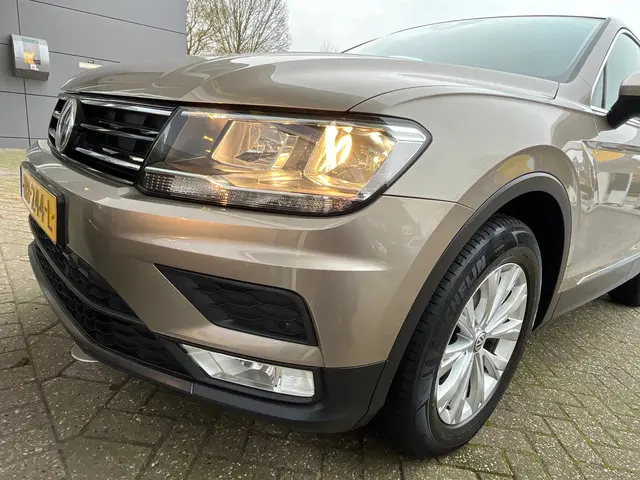 Volkswagen Tiguan 1.4 TSI Connected Series 2017 Benzine 17