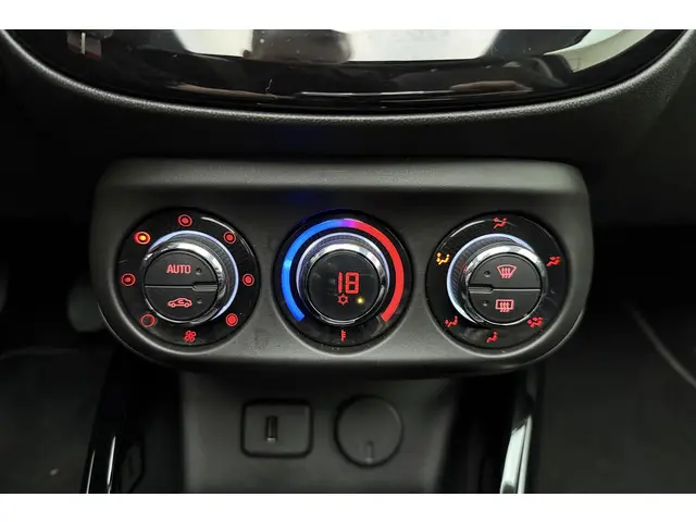 Opel ADAM 1.0 Turbo Rocks BlitZ 2019 Benzine 21