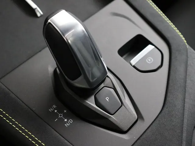 Lynk & Co 01 1.5 More 2025 Hybride Benzine 10