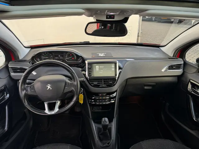 Peugeot 208 1.2 PureTech Allure 2015 Benzine 5