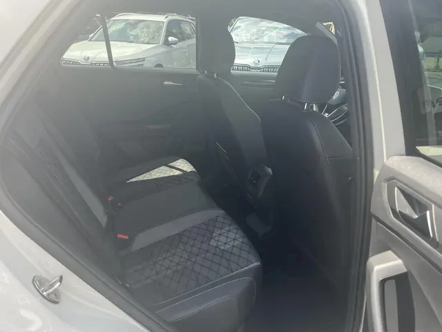 Volkswagen T-Roc 1.5 TSi DSG R-Line (2X) 2022 Benzine 31