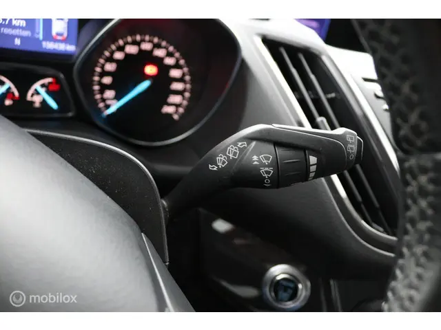 Ford Kuga 1.6 Titanium Plus 2014 Benzine 25