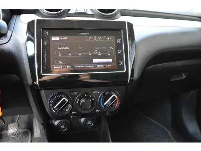 Suzuki Swift 1.2 Select 2017 Benzine 20