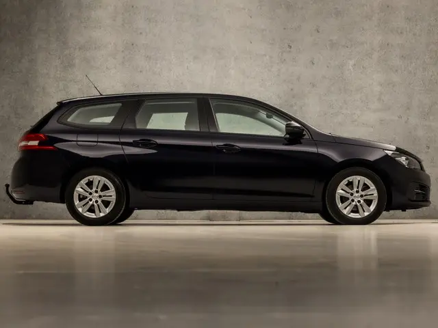 Peugeot 308 SW 1.2 PureTech Sport 2018 Benzine 4