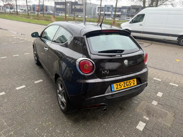 Alfa Romeo MiTo 0.9 TwinAir Distinctive 2012 Benzine 4