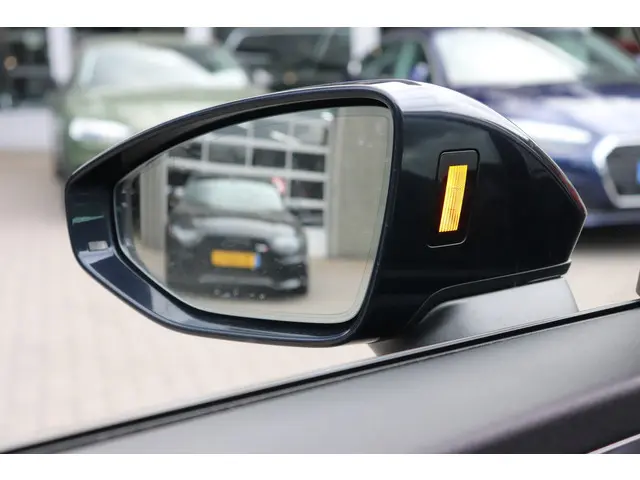 Audi A6 Avant 55 TFSI Quattro S edition 2022 Benzine 19