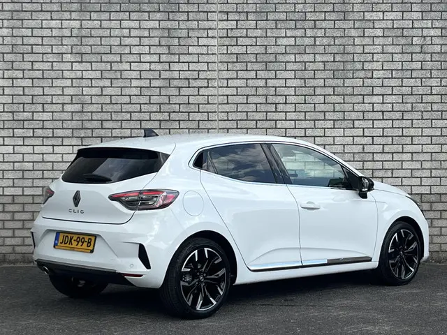 Renault Clio 1.0 TCe 90 GPF Techno 2025 Benzine 2