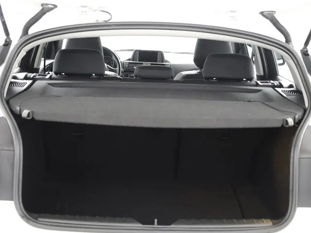 BMW 1 Serie 116i Business Limited Edition 2012 Benzine 18