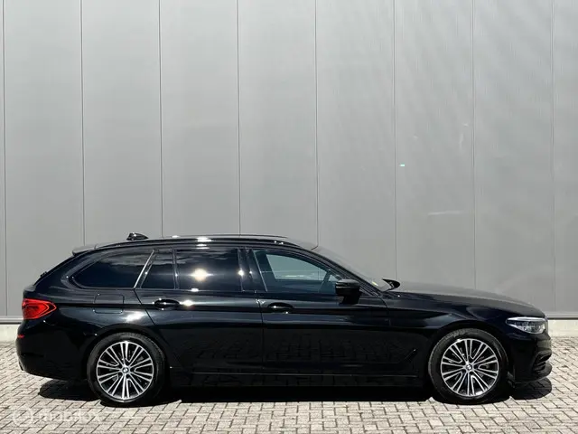 BMW 5 Serie Touring 520d High Executive 2020 Diesel 6
