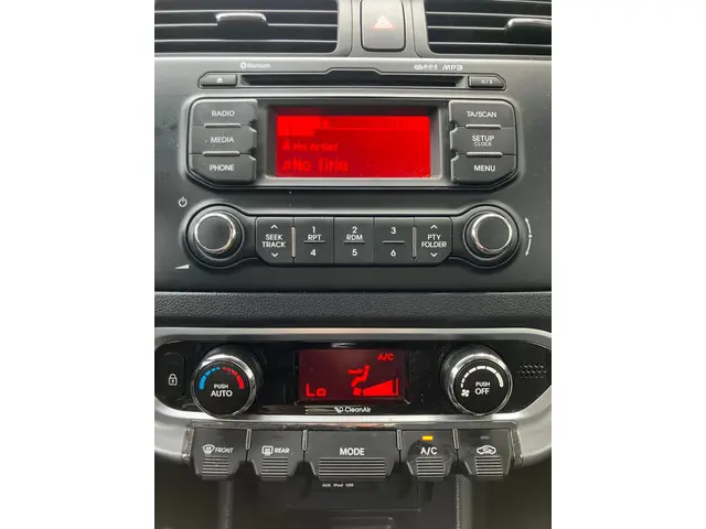 Kia Rio 1.2 CVVT World Cup Editon Plus 2014 Benzine 10