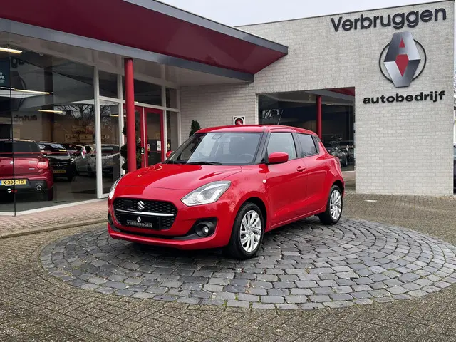 Suzuki Swift 1.2 Select Smart Hybrid 2023 Benzine 31