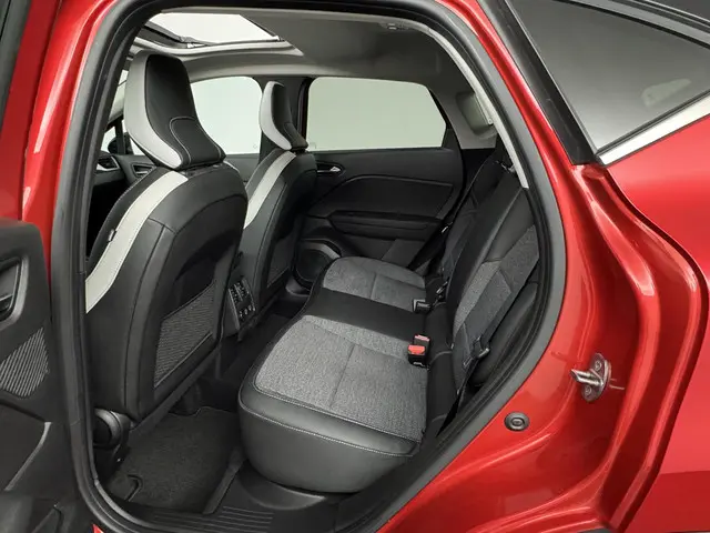 Renault Captur 1.0 TCe 90 techno 2024 Benzine 18