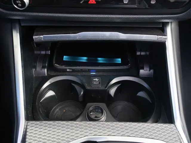 BMW 3 Serie Touring 330e 2025 Hybride Benzine 39